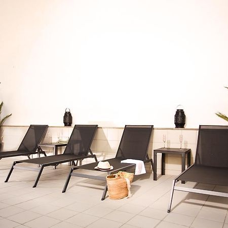 Urbanliving Fajardo Apartment Malaga Exterior photo
