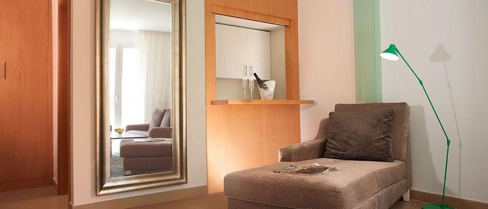 Urbanliving Fajardo Apartment Malaga Exterior photo