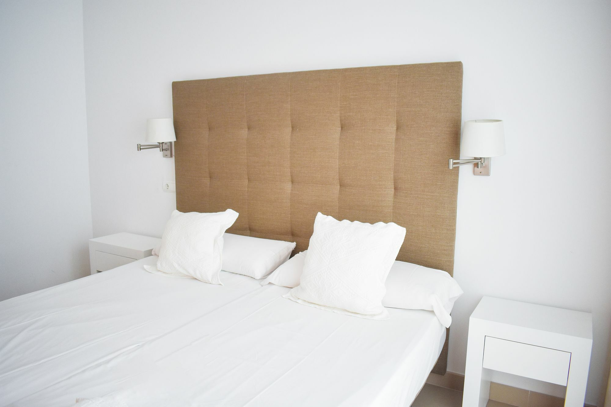 Urbanliving Fajardo Apartment Malaga Exterior photo