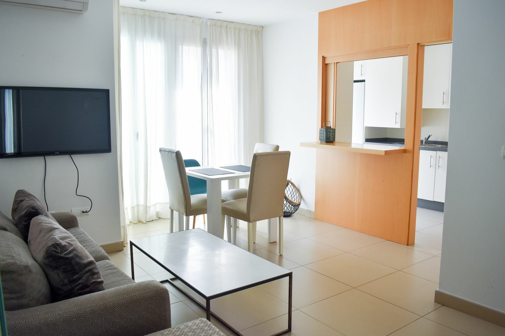 Urbanliving Fajardo Apartment Malaga Exterior photo